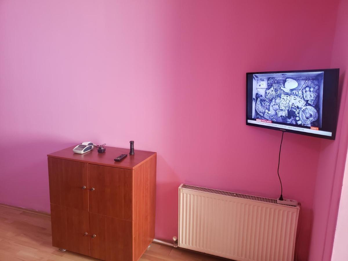 Intercity Hostel Batumi Esterno foto