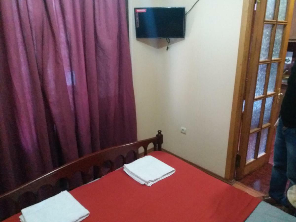 Intercity Hostel Batumi Esterno foto